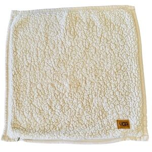 UGG Sherpa pillow cover 22 inch square cream zipper opening cozy bedding